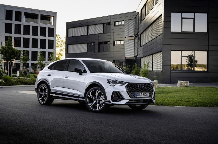  Audi Q3 Sportback 45 TFSI e S line 2020 года  (WW) (фото 12 из 15)